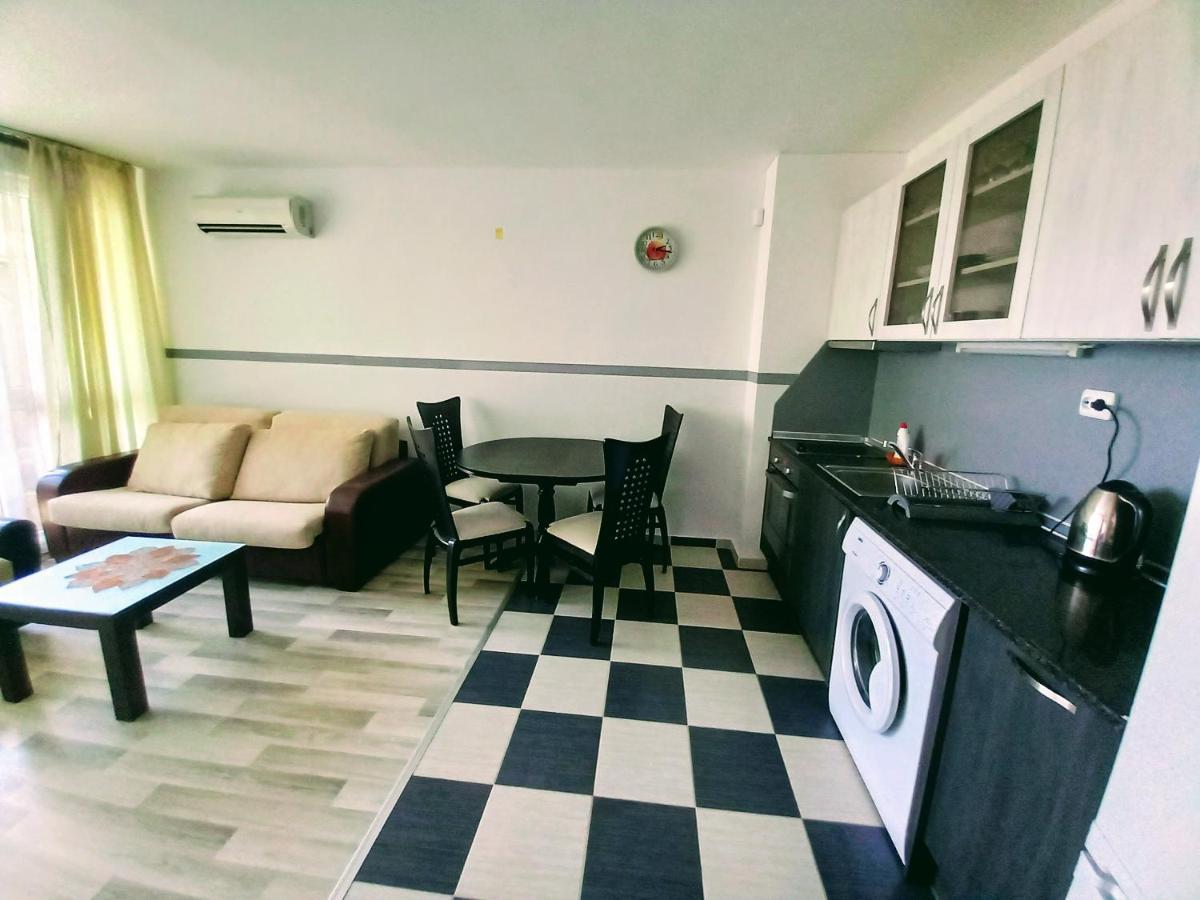 Seaview Apartment Butterfly Slăntjev Brjag Exteriör bild