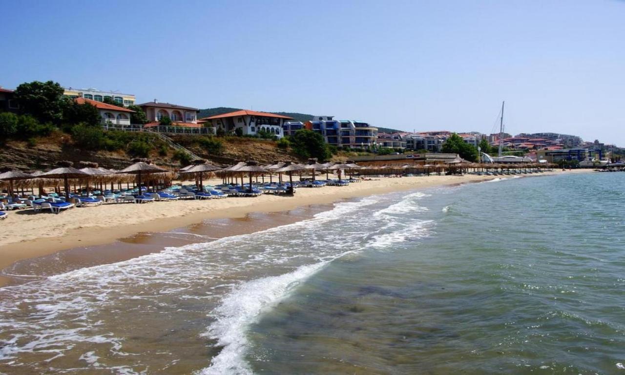 Seaview Apartment Butterfly Slăntjev Brjag Exteriör bild